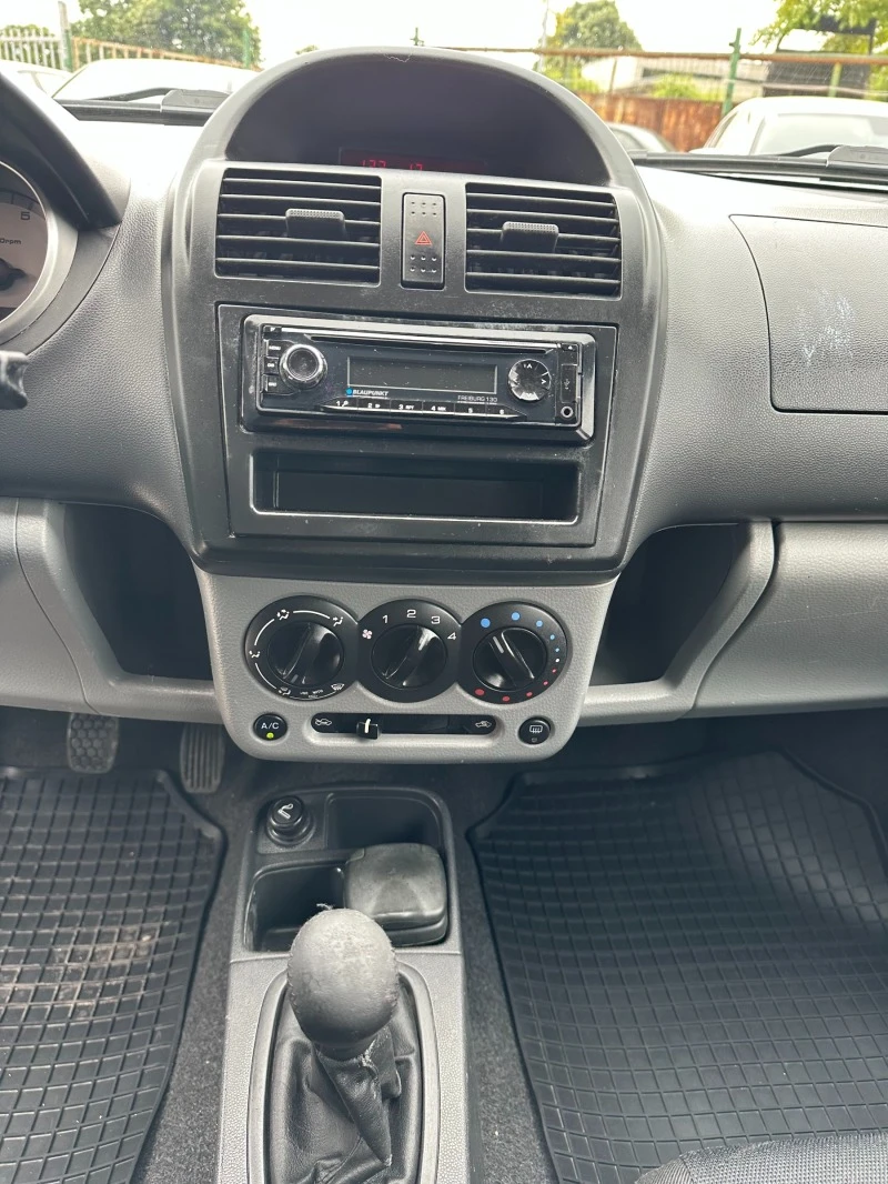 Suzuki Ignis 1.5i 99kc 4x4, снимка 11 - Автомобили и джипове - 45778303