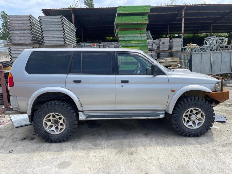 Mitsubishi Pajero sport 2, 5 TDI 99кс, снимка 4 - Автомобили и джипове - 47442770