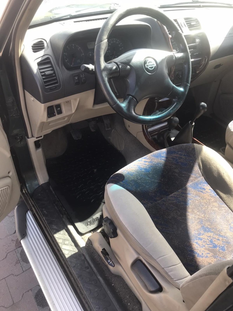 Nissan Terrano 2.7 TDI, снимка 7 - Автомобили и джипове - 46469030