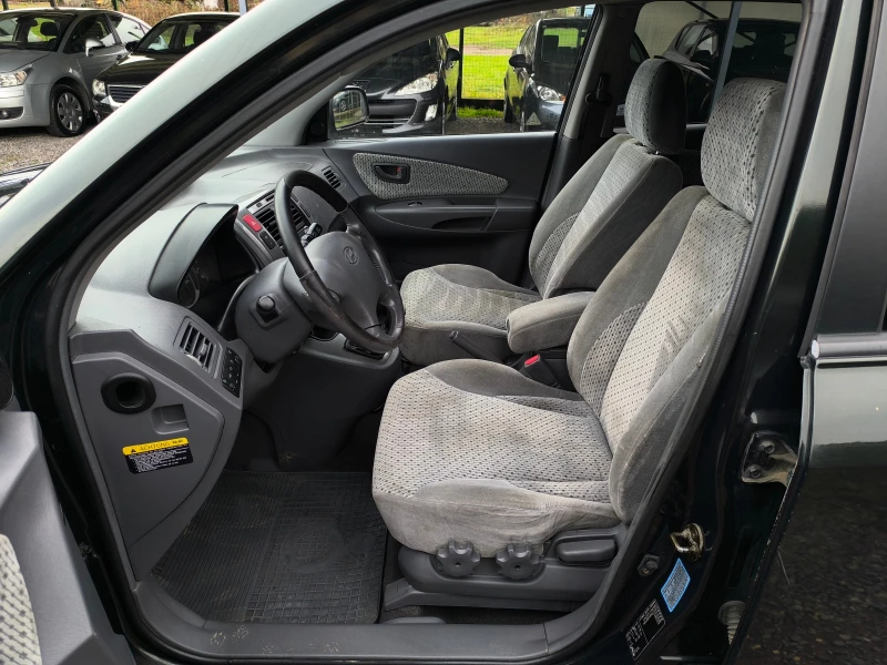 Hyundai Tucson -2.0CRDI-113кс-4х4-КЛИМАТРОНИК-, снимка 8 - Автомобили и джипове - 52494008