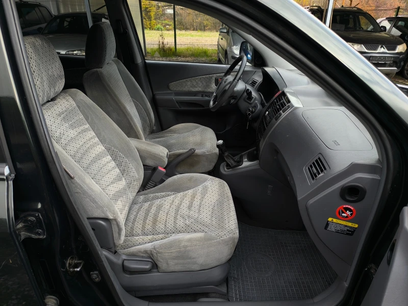 Hyundai Tucson -2.0CRDI-113кс-4х4-КЛИМАТРОНИК-, снимка 15 - Автомобили и джипове - 52494008