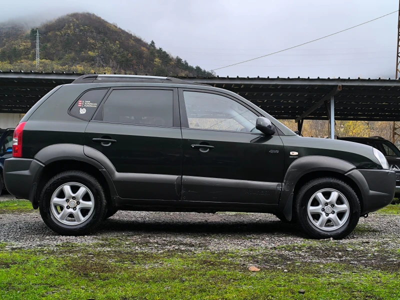 Hyundai Tucson -2.0CRDI-113кс-4х4-КЛИМАТРОНИК-, снимка 2 - Автомобили и джипове - 52494008