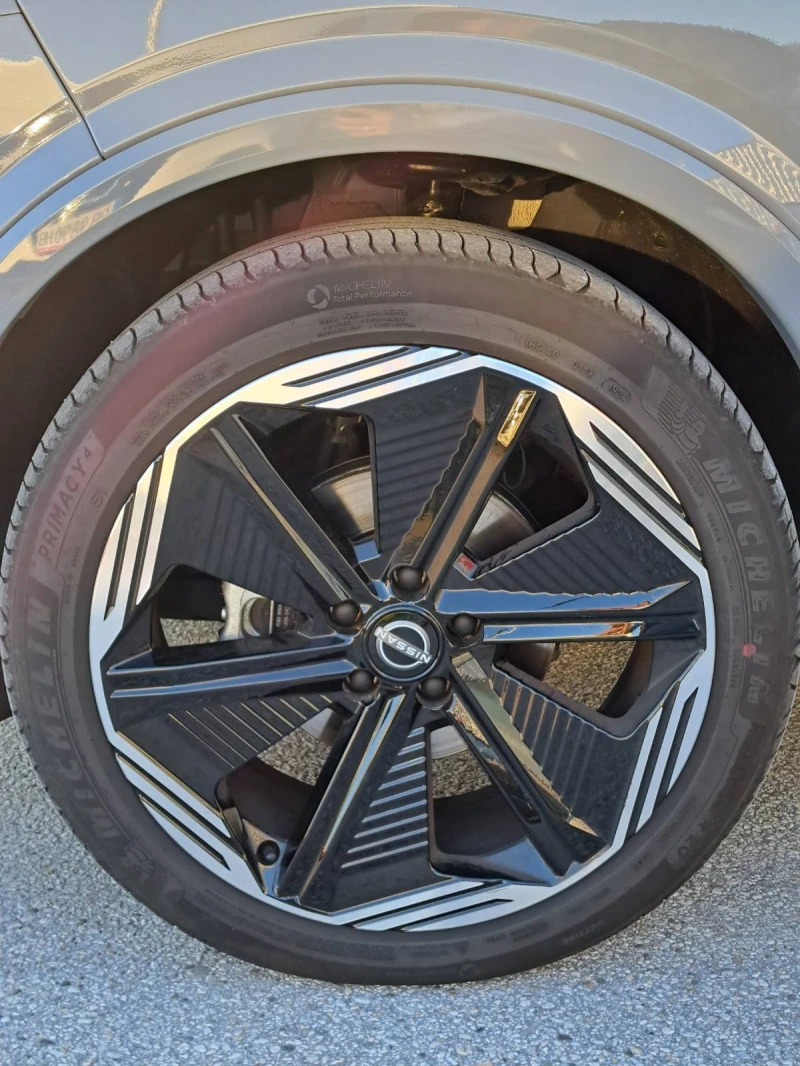 Nissan Qashqai 1.3 DiG-T HO , снимка 15 - Автомобили и джипове - 52873936
