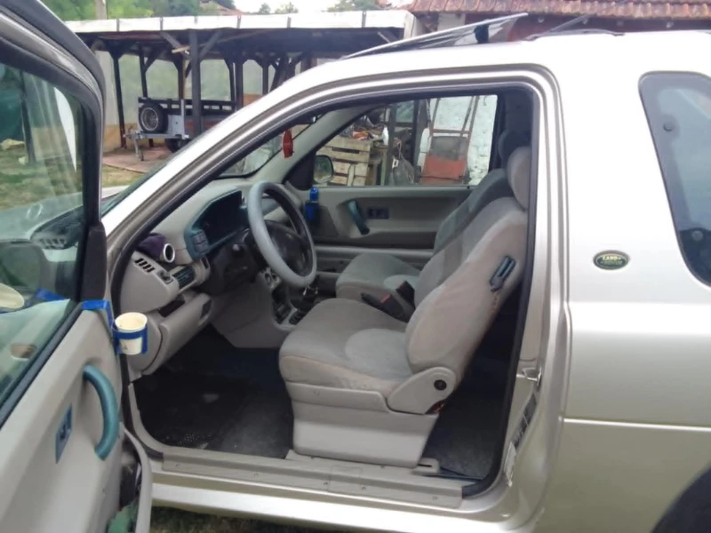 Land Rover Freelander 2.0TD, снимка 4 - Автомобили и джипове - 52971407