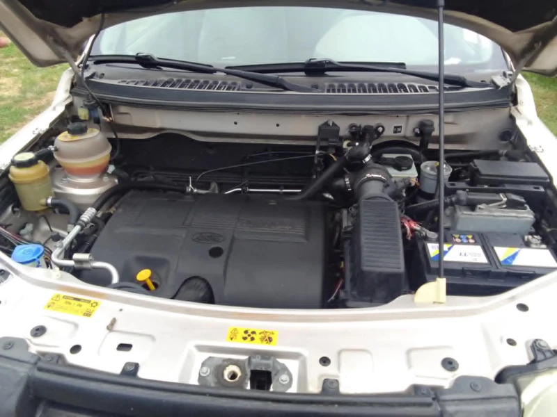 Land Rover Freelander 2.0TD, снимка 2 - Автомобили и джипове - 52971407