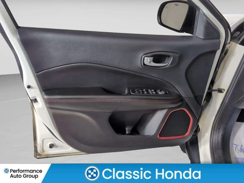 Jeep Compass * Trailhawk * CARFAX * БЕЗ ПЪРВОНАЧАЛНА ВНОСКА, снимка 11 - Автомобили и джипове - 53129474