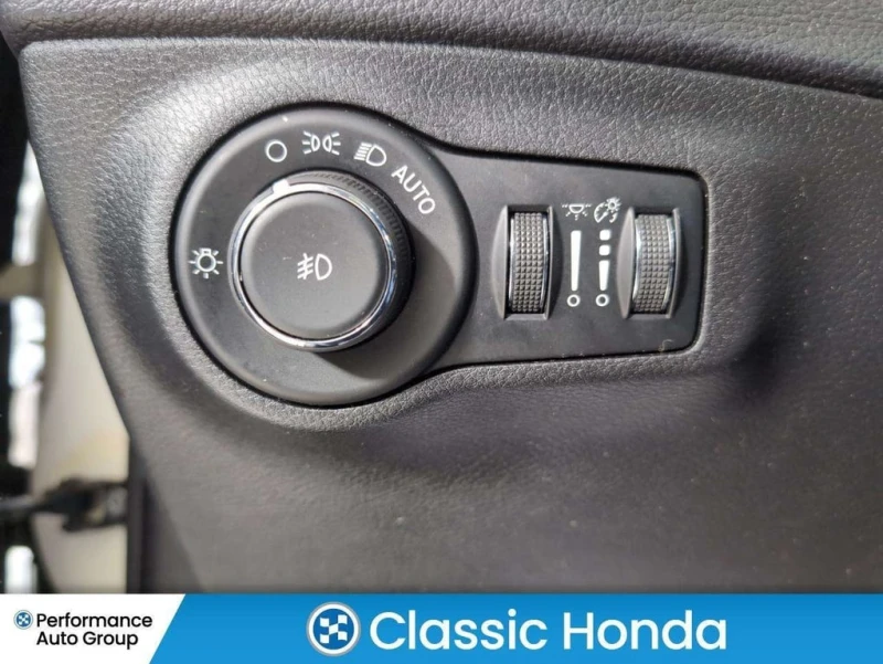 Jeep Compass * Trailhawk * CARFAX * БЕЗ ПЪРВОНАЧАЛНА ВНОСКА, снимка 17 - Автомобили и джипове - 53129474