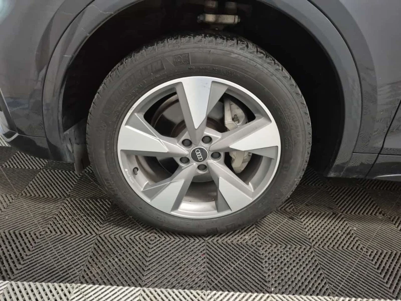 Audi Q5 * KOMFORT * 45 TFSI Quattro * 2 Ключа * Подгреви *, снимка 6 - Автомобили и джипове - 53529621