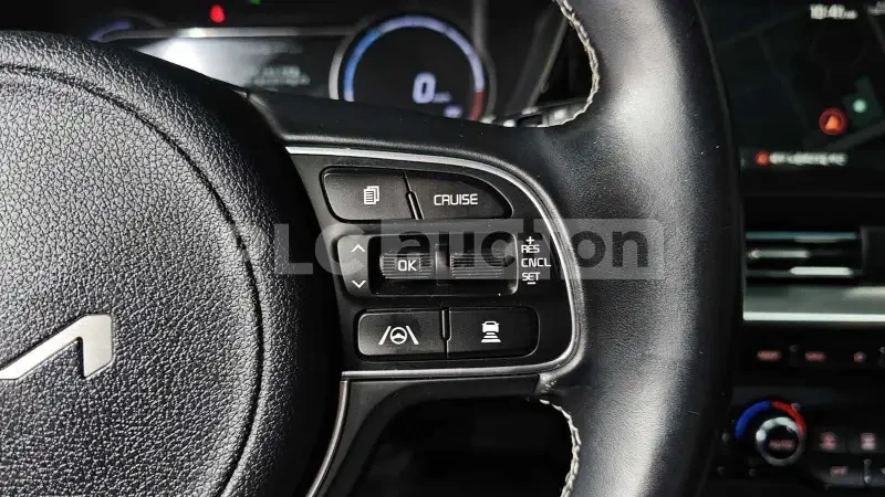 Kia Niro DISTRONIC| �������| ���������| ������� ��������� | Mobile.bg � ����������� 11