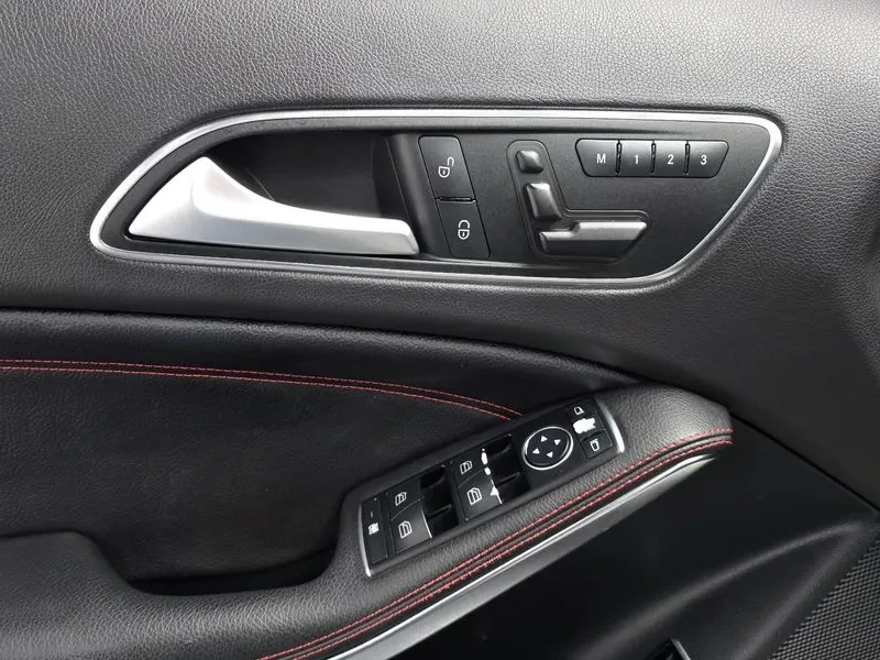 Mercedes-Benz GLA 4MATIC, снимка 17 - Автомобили и джипове - 54885068