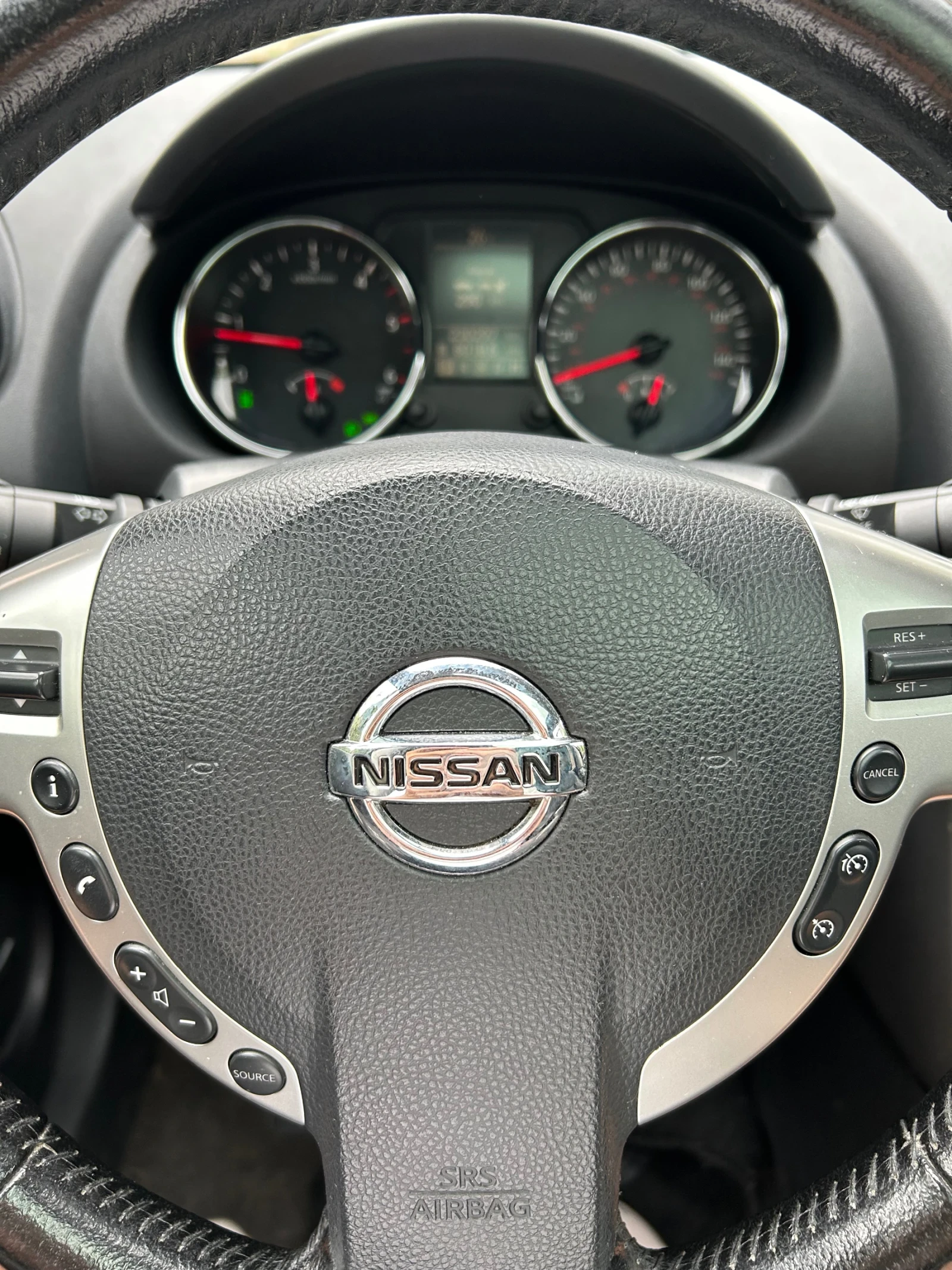 Nissan Qashqai + 2 4x4 2.0DCI PANORAMA  - изображение 4
