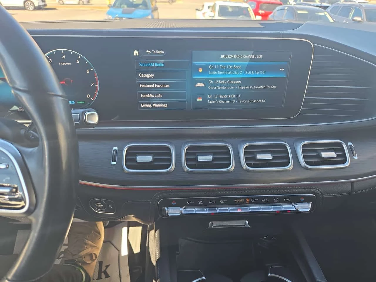 Mercedes-Benz GLE 4MATIC * BURMASTER* ДИСТРОНИК* 360 КАМЕРА* HEAD UP, снимка 9 - Автомобили и джипове - 53930276