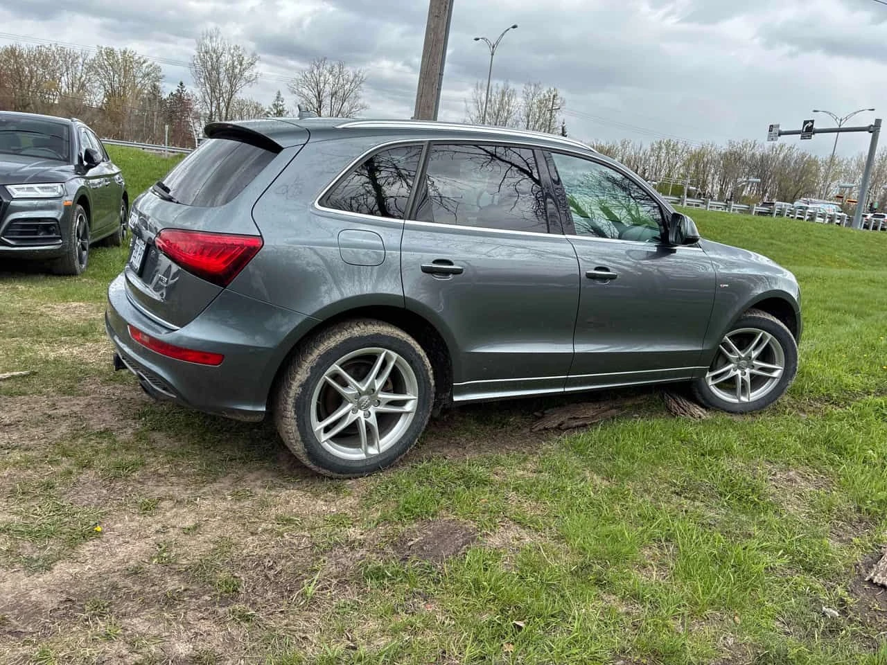 Audi Q5 * 2.0T Progressiv * CARFAX * ЦЕНА ДО БГ, снимка 3 - Автомобили и джипове - 54520628