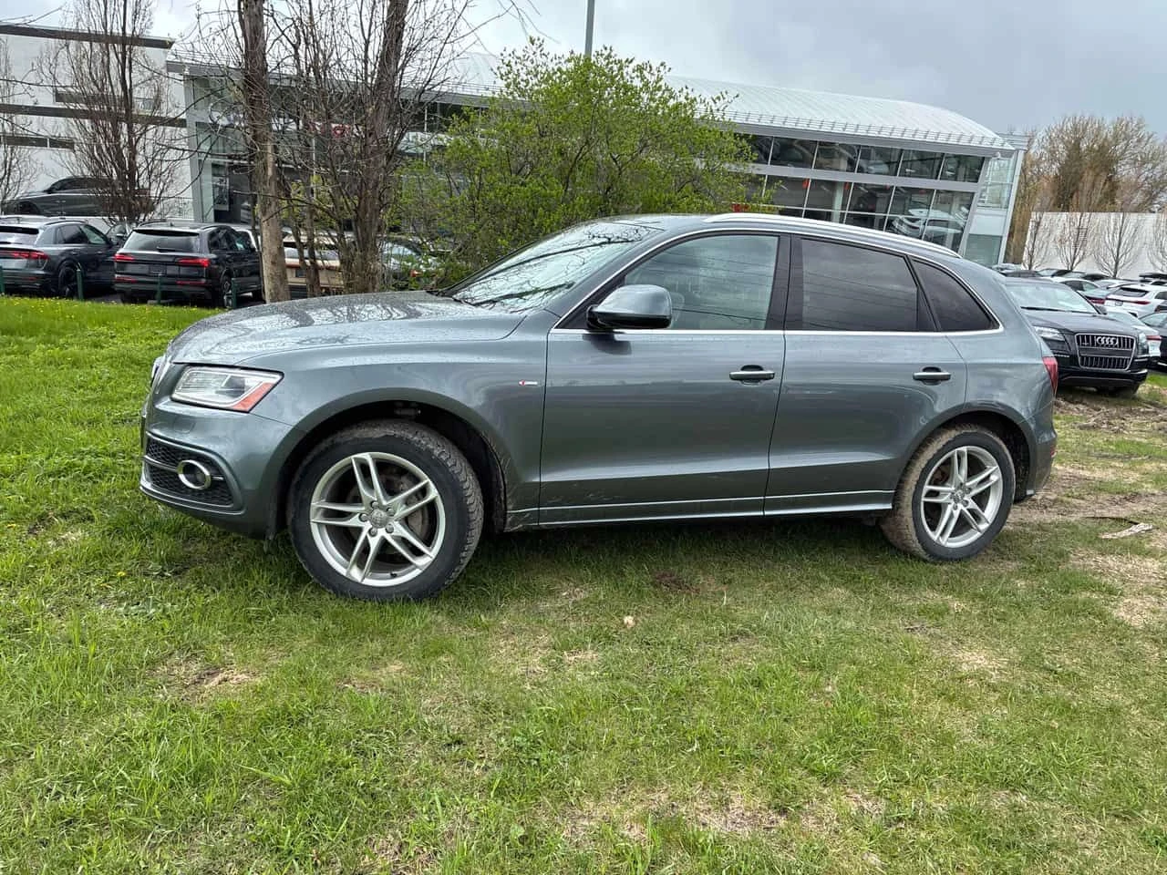 Audi Q5 * 2.0T Progressiv * CARFAX * ЦЕНА ДО БГ, снимка 2 - Автомобили и джипове - 54520628