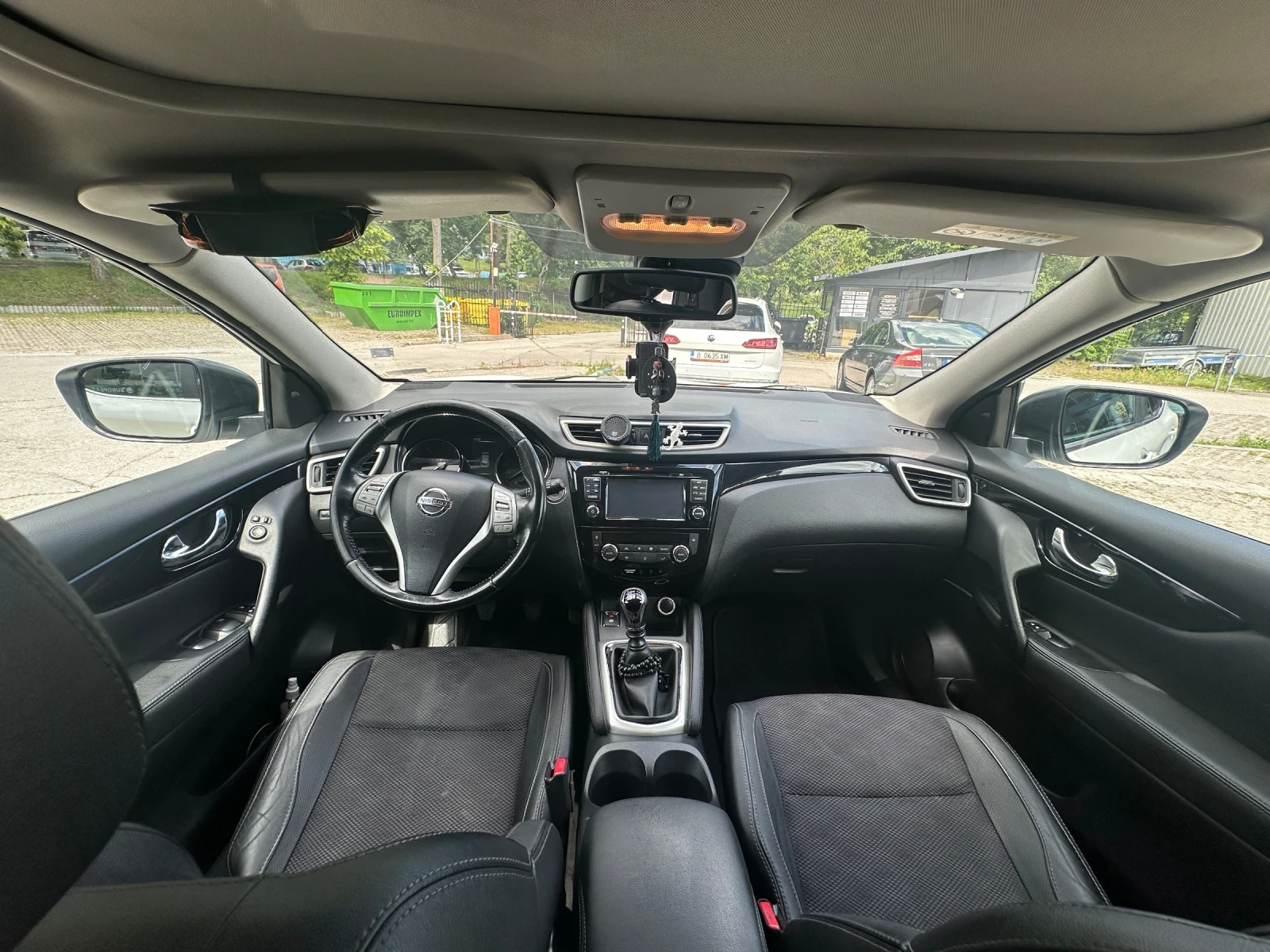 Nissan Qashqai, снимка 9 - Автомобили и джипове - 54902521