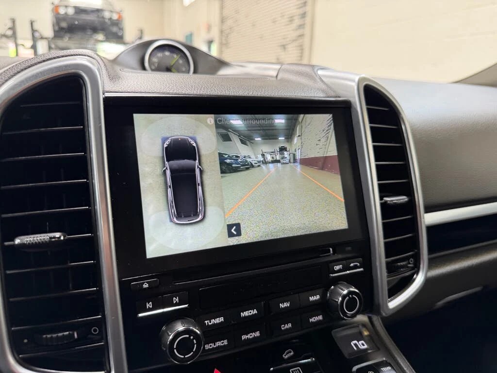Porsche Cayenne S* E-HYBRID* FACE* PDK* ПОДГРЕВ* КАМЕРА* КЕЙЛЕС, снимка 8 - Автомобили и джипове - 55304659