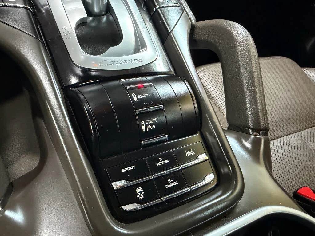 Porsche Cayenne S* E-HYBRID* FACE* PDK* ПОДГРЕВ* КАМЕРА* КЕЙЛЕС, снимка 10 - Автомобили и джипове - 55304659