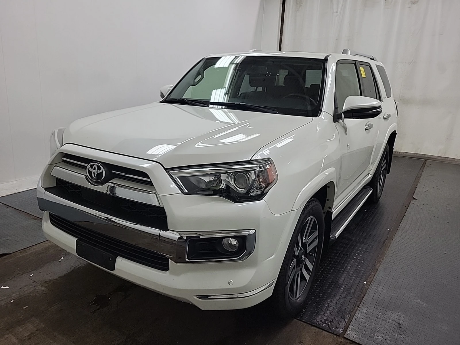 Toyota 4runner 4.0 V6 * LIMITED * 4WD * 7 МЕСТА * CARFAX * 