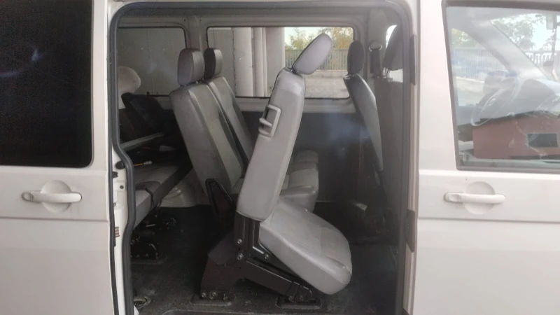 VW Transporter 1.9 TDI 102ks , 9 mesta Klima 275000 km, снимка 10 - Бусове и автобуси - 52868590
