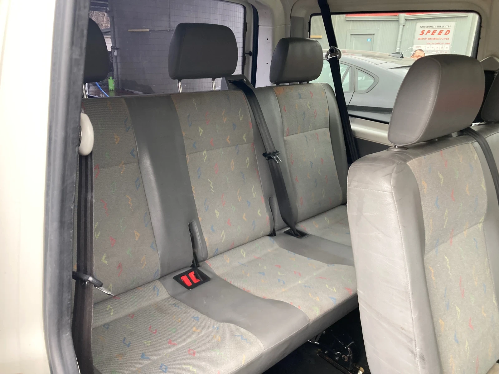 VW Caravelle 1.9 TDI 102ks , 9 mesta Klima 275000 km - изображение 8