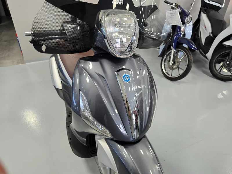 Piaggio Beverly 300ie, ABS-ASR, 2018г., снимка 7 - Мотоциклети и мототехника - 50615807