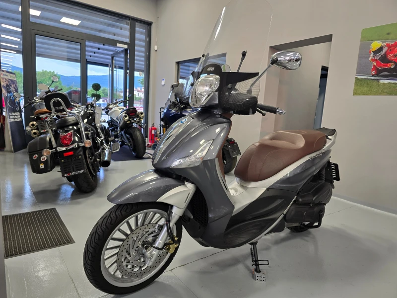 Piaggio Beverly 300ie, ABS-ASR, 2018г., снимка 6 - Мотоциклети и мототехника - 50615807