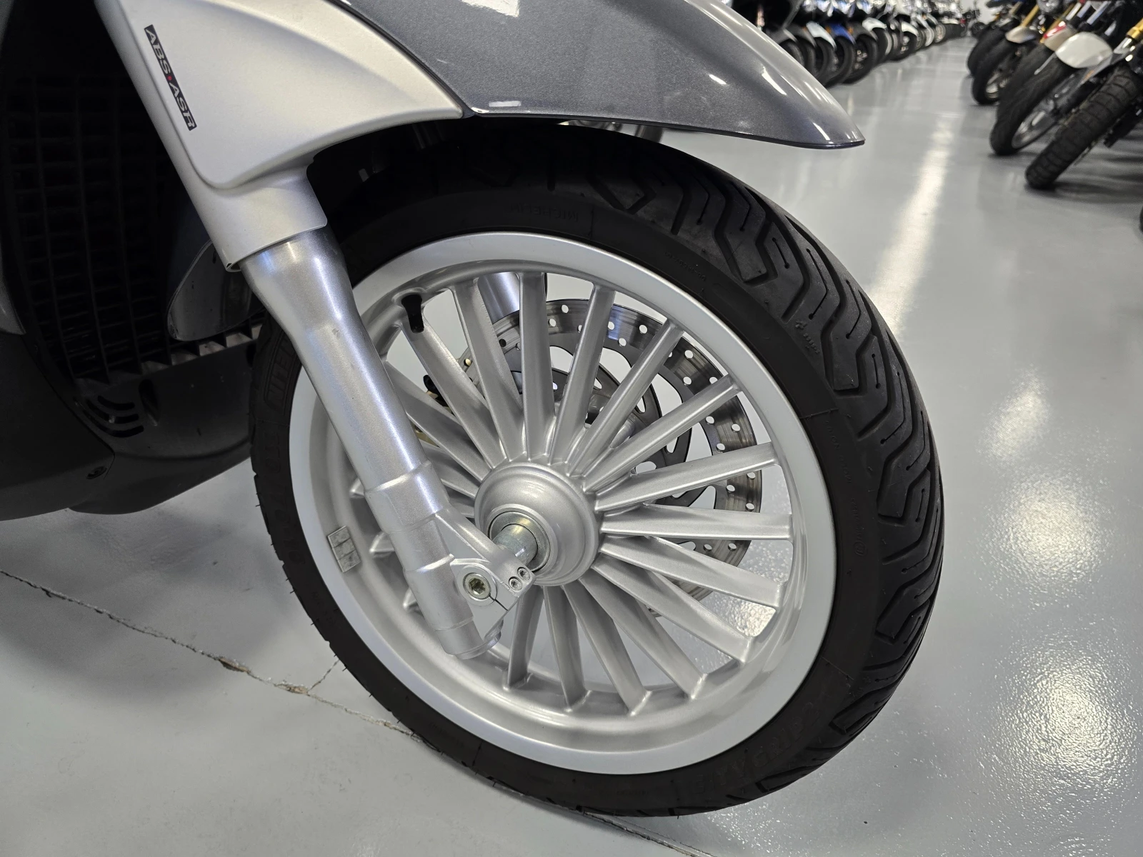 Piaggio Beverly 300ie, ABS-ASR, 2018. | Mobile.bg   11