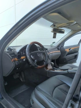 Mercedes-Benz E 320, снимка 5