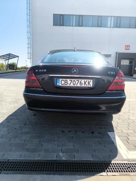 Mercedes-Benz E 320, снимка 2
