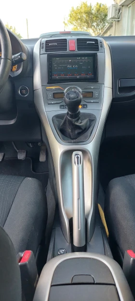 Toyota Auris, снимка 6
