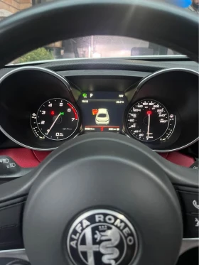 Alfa Romeo Giulia Ti Q4, КРАЙНА ЦЕНА ДО БЪЛГАРИЯ, снимка 4
