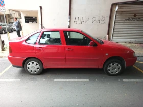 VW Polo 1, 4 седан, снимка 4