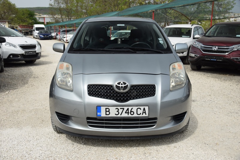 Toyota Yaris 1, 0i, снимка 2 - Автомобили и джипове - 45303278