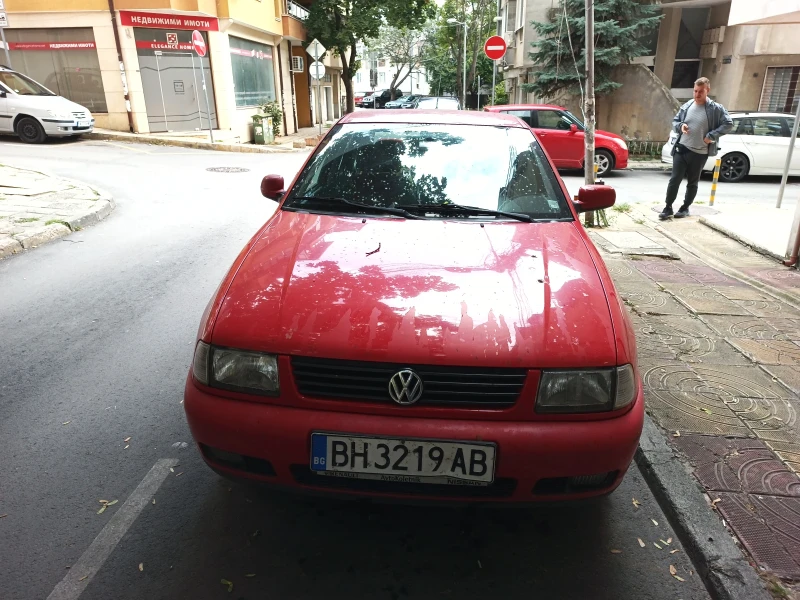 VW Polo 1, 4 седан, снимка 2 - Автомобили и джипове - 47306000