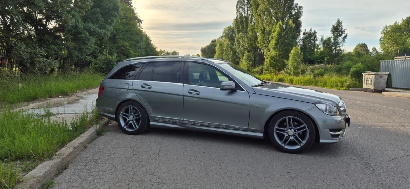 Mercedes-Benz C 220 AMG Line 4matic, снимка 3 - Автомобили и джипове - 47584979