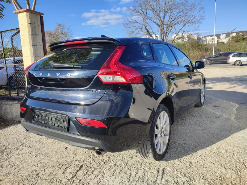 Volvo V40 2.0 D4 automatic , снимка 14 - Автомобили и джипове - 47656386