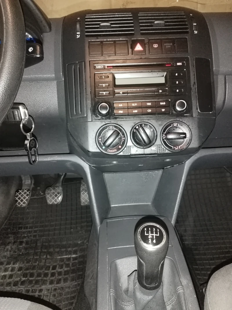 VW Polo 1.2, снимка 11 - Автомобили и джипове - 51317101