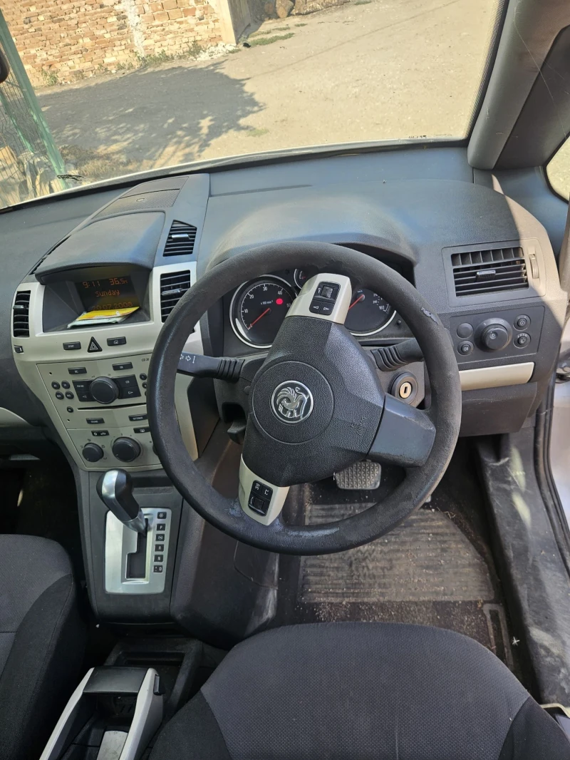 Opel Zafira 1.9 CDTI 120 HP, снимка 7 - Автомобили и джипове - 52803053