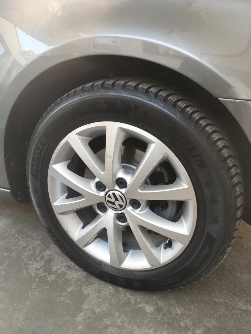 VW Golf, снимка 11 - Автомобили и джипове - 52585238