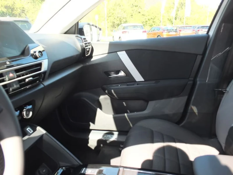 Citroen C4 PLUS/156HP/CAM/DIGI/LED/NAVI/CPLAY/563g, снимка 8 - Автомобили и джипове - 52331664