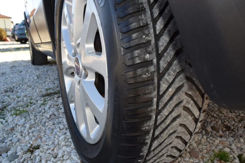 Fiat Sedici 2.0 DDIS* Euro5* 4x4* Keyless* Подгрев, снимка 16 - Автомобили и джипове - 52753322