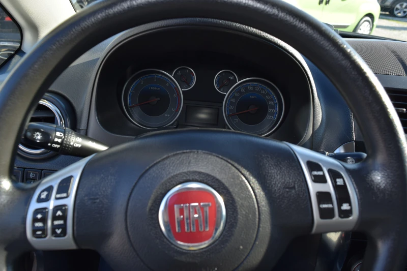 Fiat Sedici 2.0 DDIS* Euro5* 4x4* Keyless* Подгрев, снимка 15 - Автомобили и джипове - 52753322