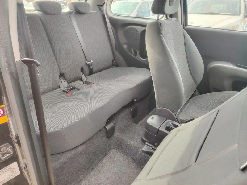 Nissan Micra 1.2i, снимка 6 - Автомобили и джипове - 53360015