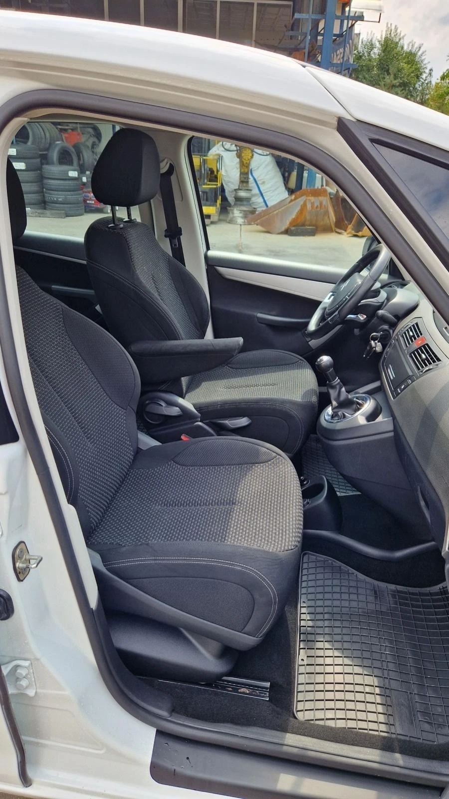 Citroen C4 Picasso 1.6 | Mobile.bg — изображение 12