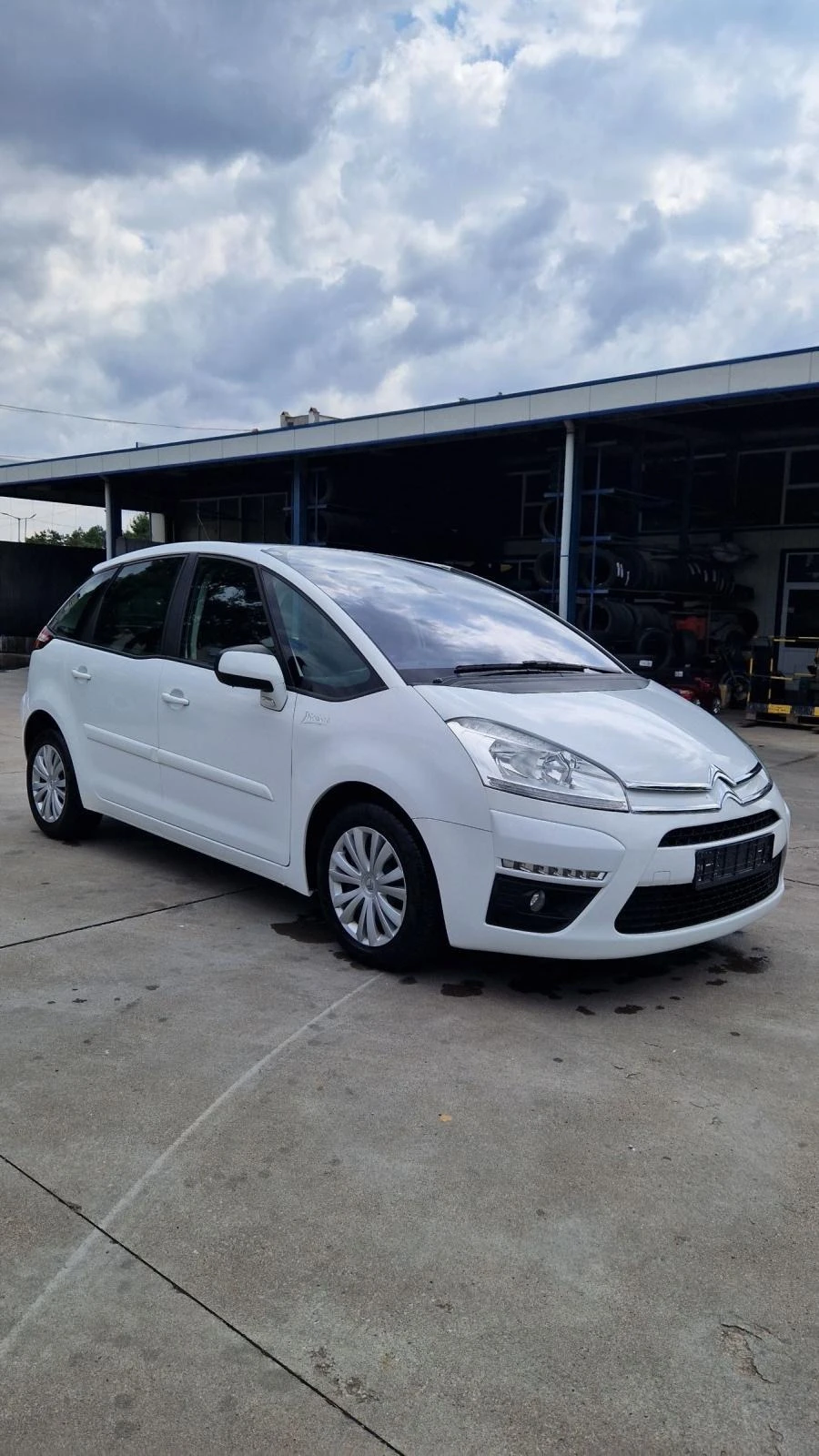 Citroen C4 Picasso 1.6 - изображение 2