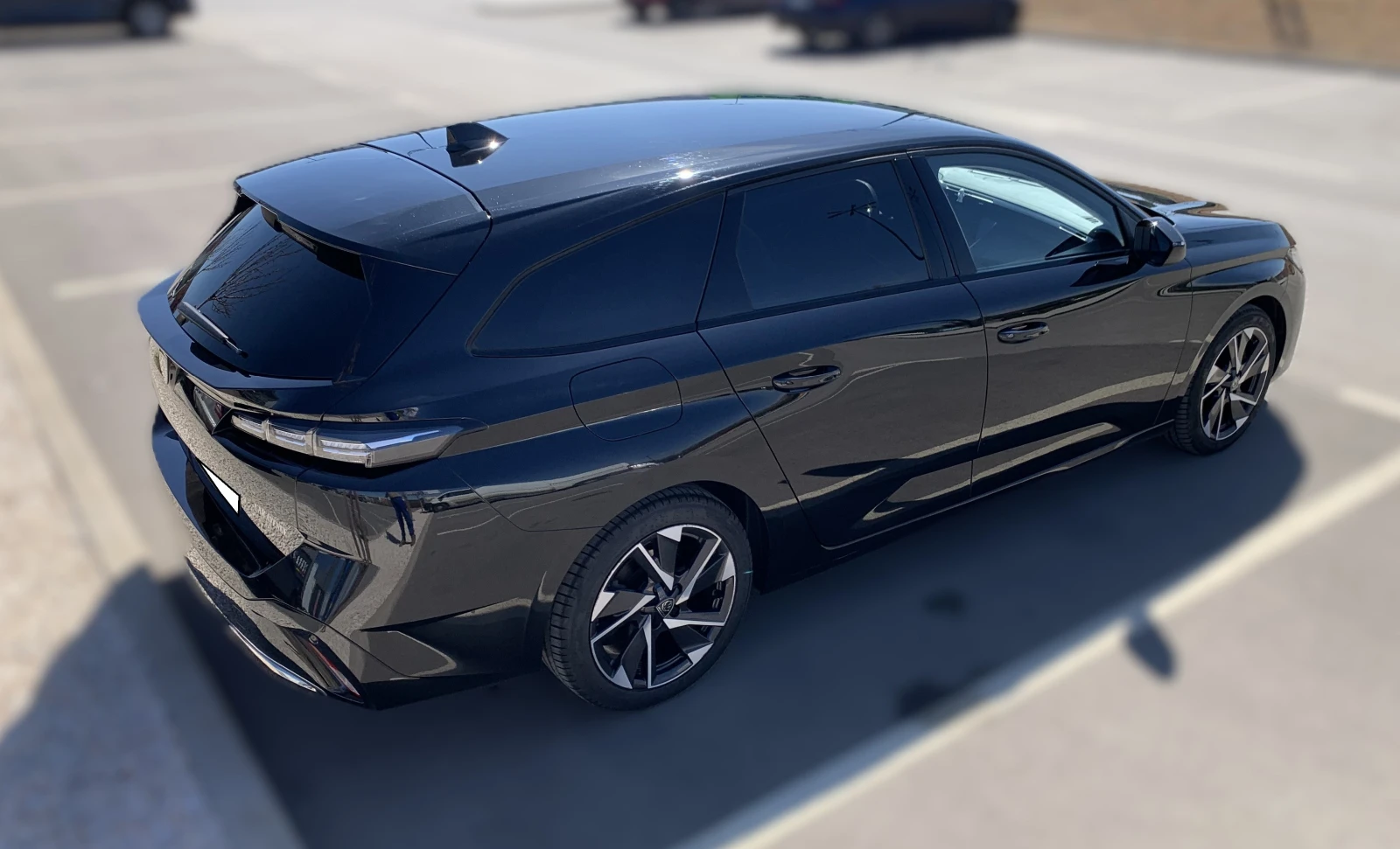 Peugeot 308 SW 1.5BlueHdi 130 CH S&S BVM 6 ALLURE pack - изображение 5