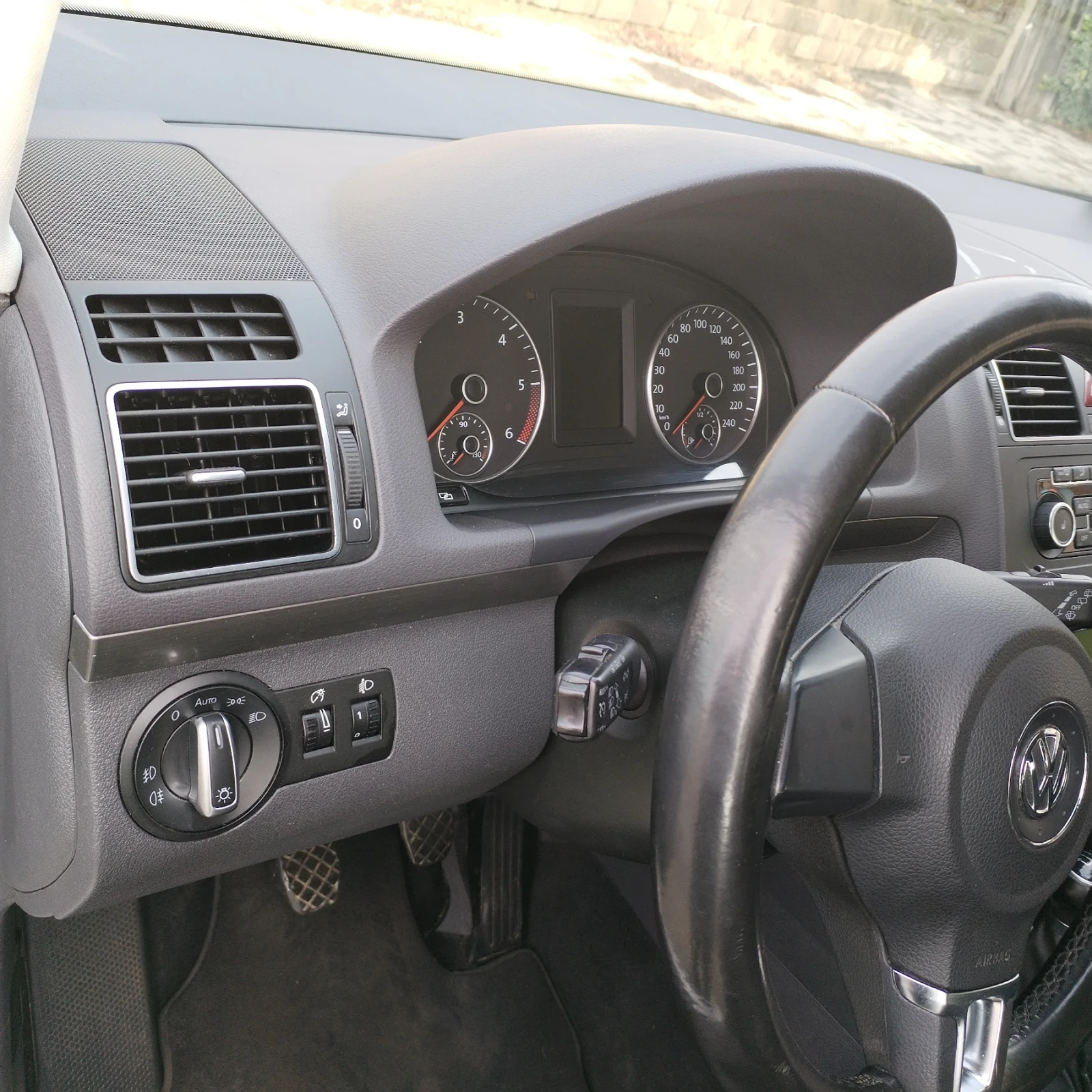 VW Touran  - изображение 7