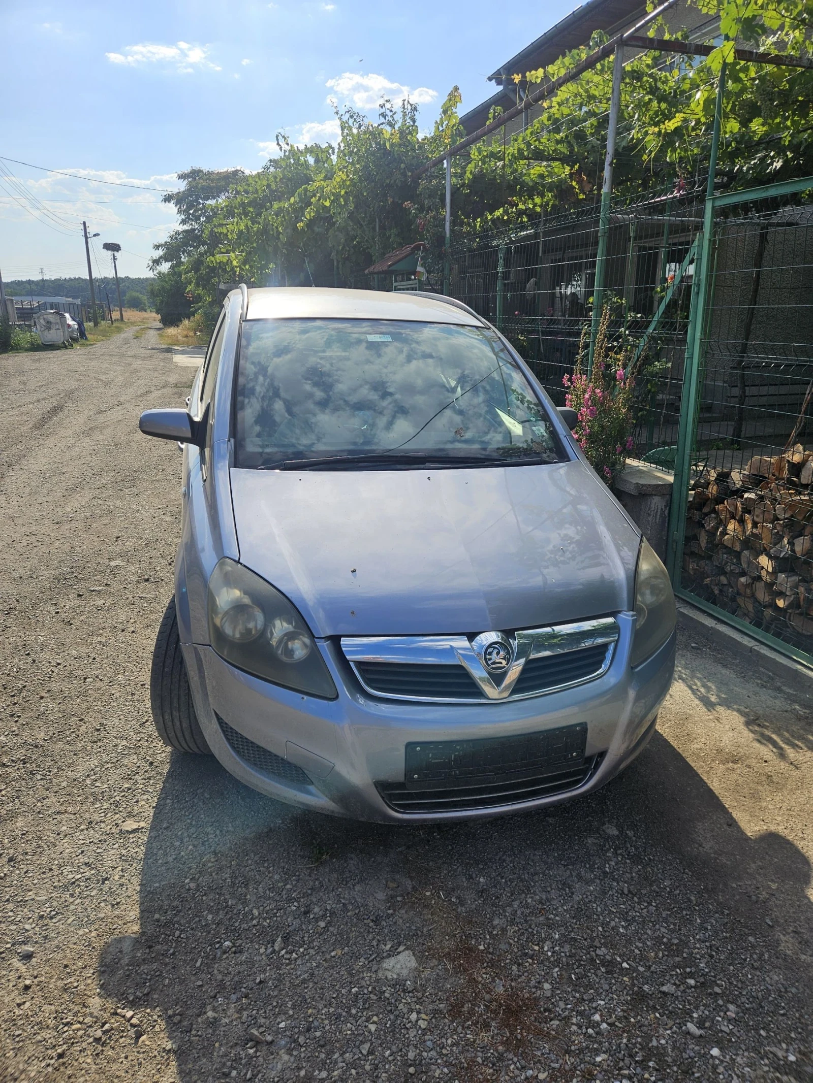 Opel Zafira 1.9 CDTI 120 HP, снимка 1 - Автомобили и джипове - 52803053