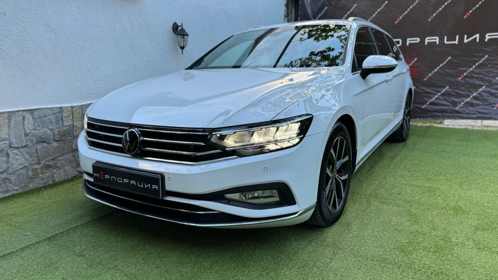 VW Passat * Elegance Exclusive 4motion* Digital Cockpit*  - изображение 2