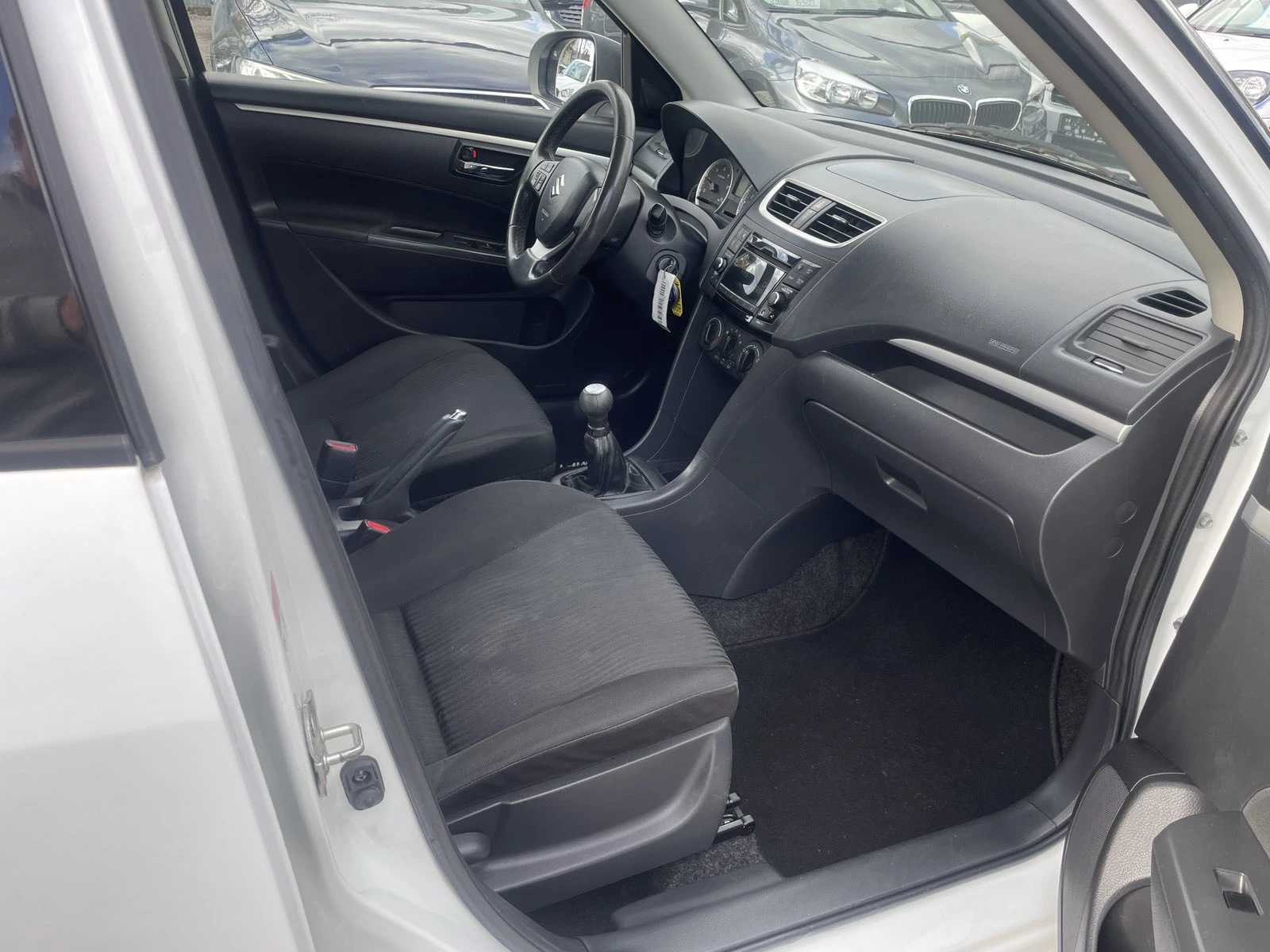 Suzuki Swift 1.3DDIS-ЛИЗИНГ | Mobile.bg — изображение 14